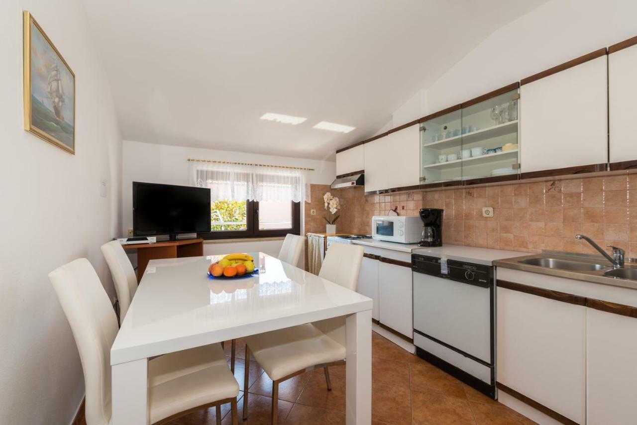 Kamelija Apartment Rovinj Bagian luar foto